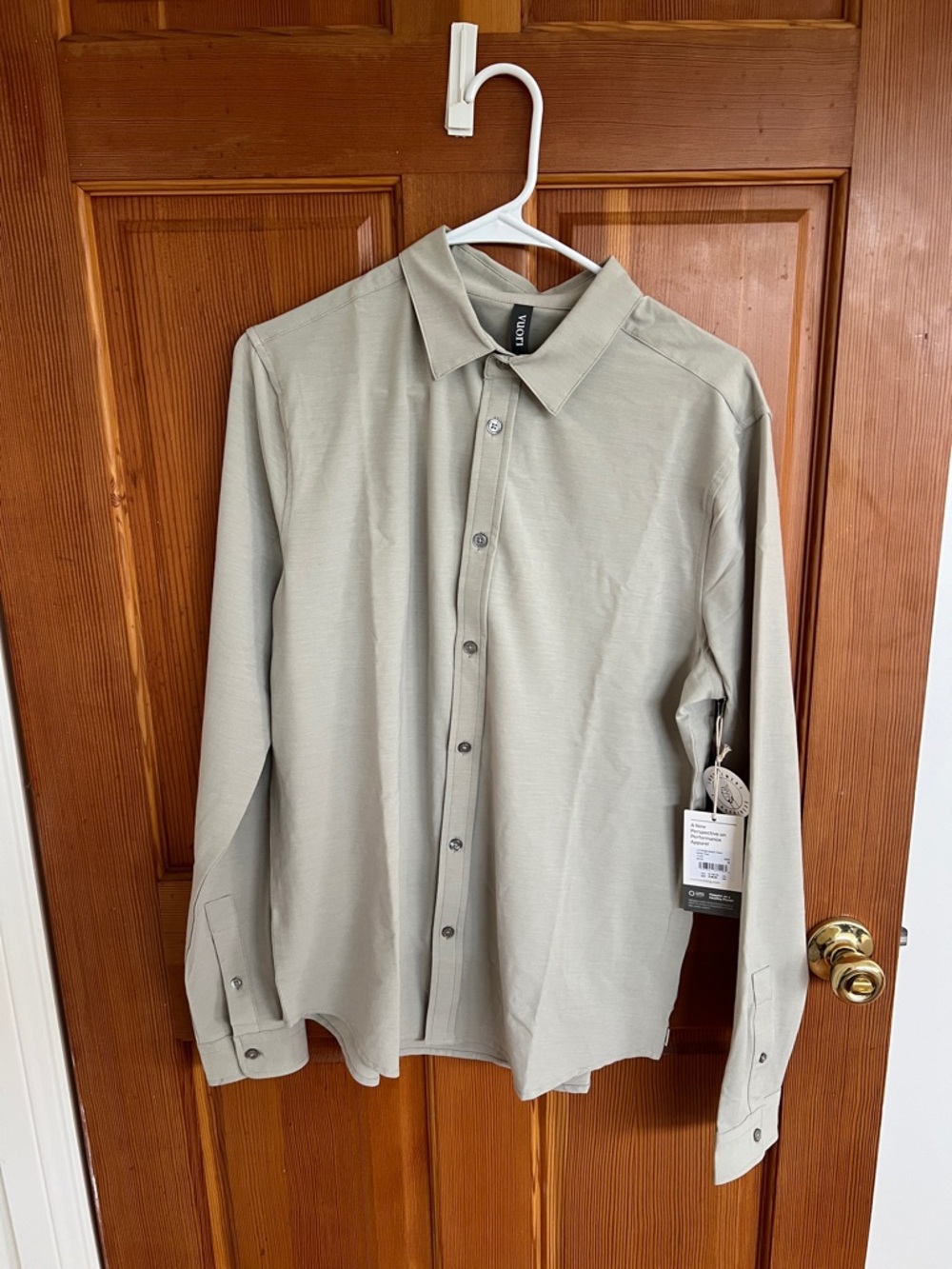 NWT Vuori L/S Bridge Button Down Tag - Winter Pear